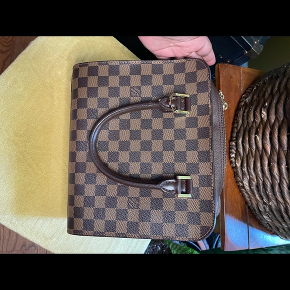 Authentic DE Louis Vuitton Triana Tote - Picture 12 of 15
